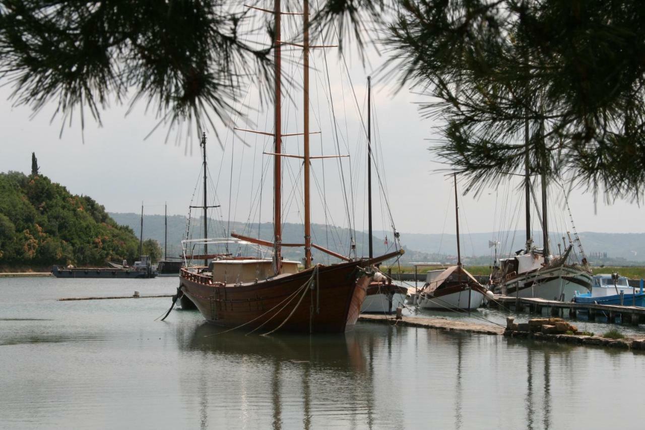 포르토로즈 Floating House Marina Royal 빌라 외부 사진