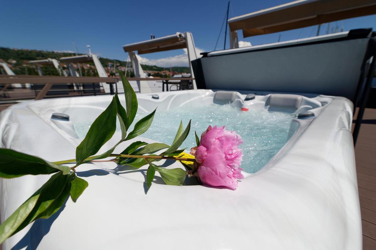 포르토로즈 Floating House Marina Royal 빌라 외부 사진